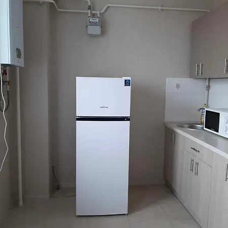 1-комнатная посуточно на жк-7 небо от хозяина Apartment *